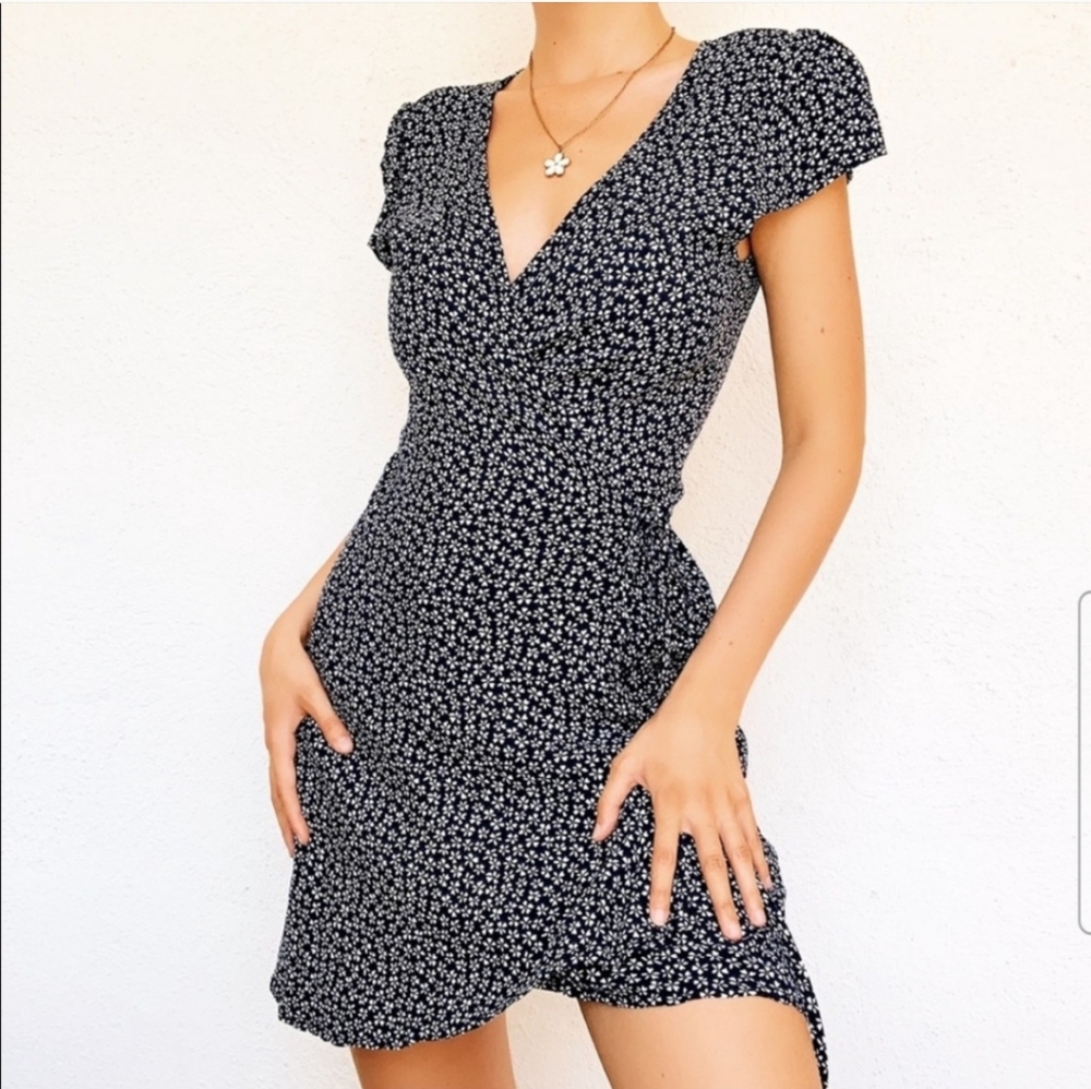 BRANDY MELVILLE Robbie Dress Navy White Ditzy Florals Wrap 90's